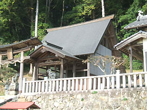 二宮神社本殿