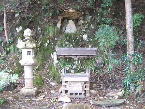 岩上神社本殿