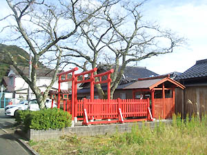 稲荷神社全景