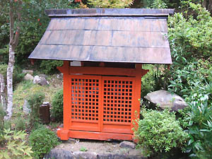 稲荷神社本殿