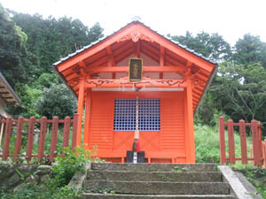 本興稲荷神社本殿