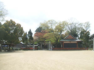 御霊神社全景