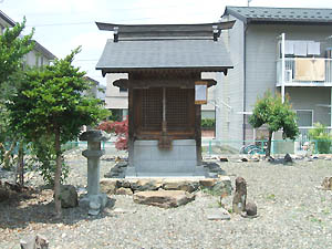 上原神社本殿