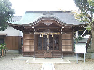 堤防神社本殿