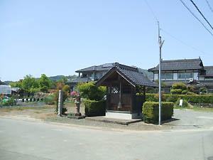 建田神社全景