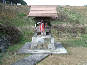 岩神社本殿