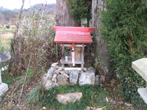 末鷹稲荷神社本殿