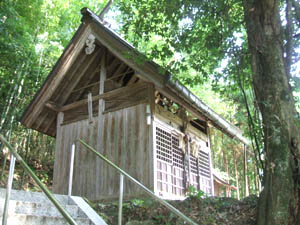 岩上神社本殿