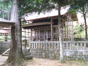 御霊神社本殿