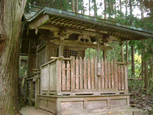 八幡神社本殿