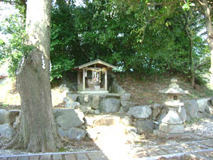 三榊古墳・針塚神社