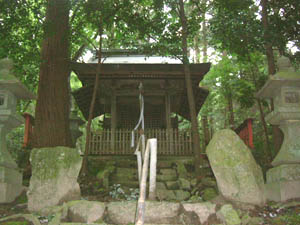 八幡神社本殿