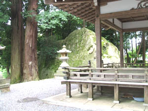 出雲神社磐座