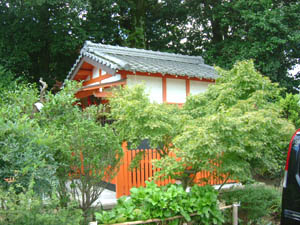 王地山稲荷神社本殿