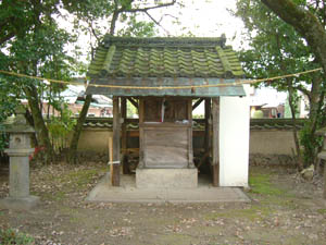 中川祖霊社本殿