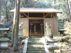 玉依神社本殿