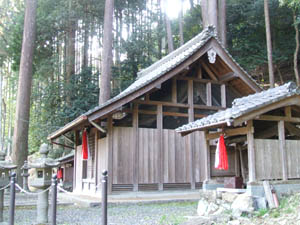 春日神社本殿