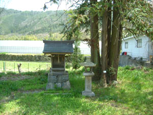 御旅所神社本殿