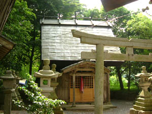 松尾神社本殿