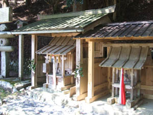 日吉神社本殿