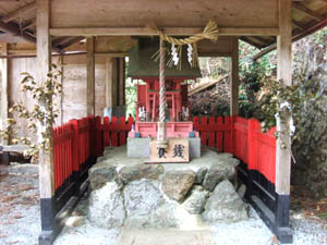 若松稲荷神社本殿