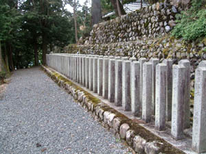 山國護國神社英霊石柱