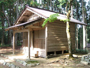 白山権現神社本殿