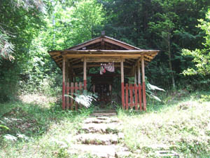 稲荷神社本殿