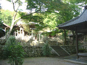 樫船神社本殿