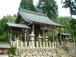 春日神社本殿