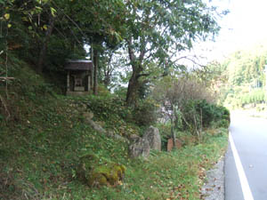 稲荷神社全景