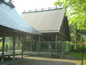 城埼神社本殿