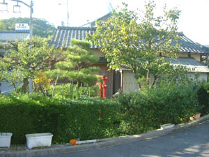 稲荷神社全景