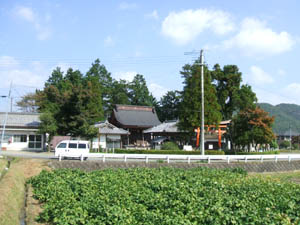 子守神社全景