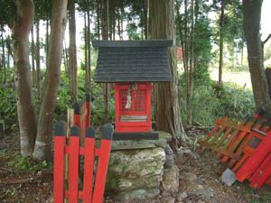 稲荷神社本殿