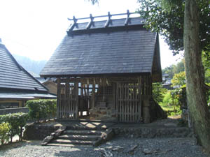 下村八幡神社本殿