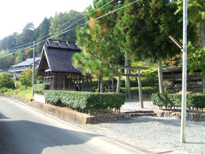 下村八幡神社全景
