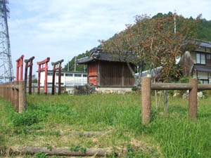 稲荷神社全景