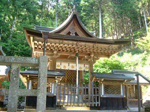 幡日佐氷室両神社本殿