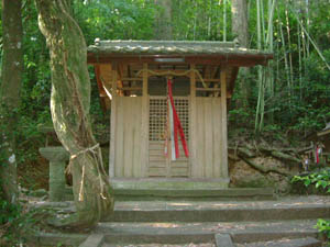 八幡神社本殿