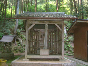 厳島神社本殿