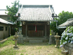 八幡神社本殿