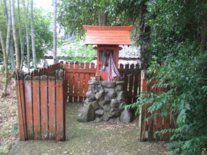 稲荷神社本殿