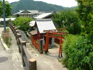 白玉稲荷神社全景