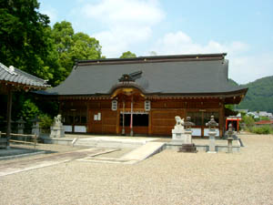 春日神社本殿