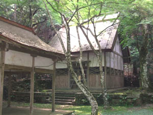 春日神社本殿